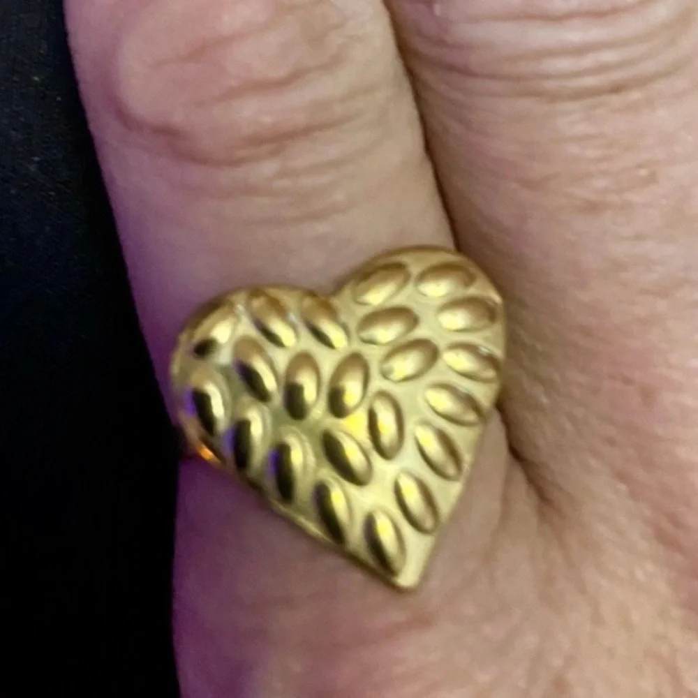 Size 8 Hypoallergenic Stainless Steel Heart  Ring NEW